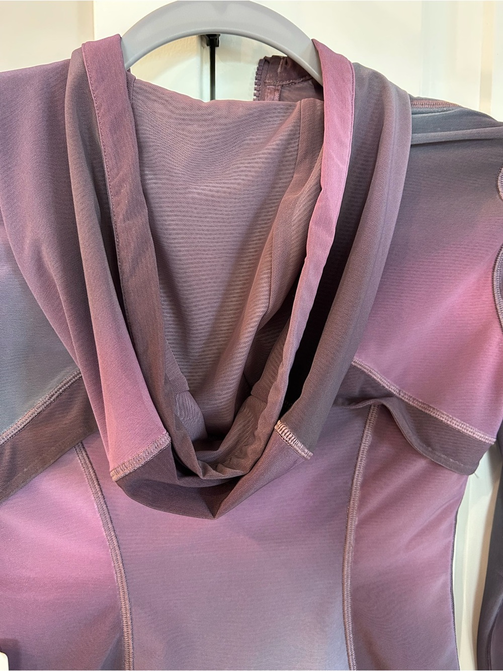NWT Lululemon Define Cropped Hooded
Jacket Mesh Aurora Haze Purple Multi - Picture 5 of 7